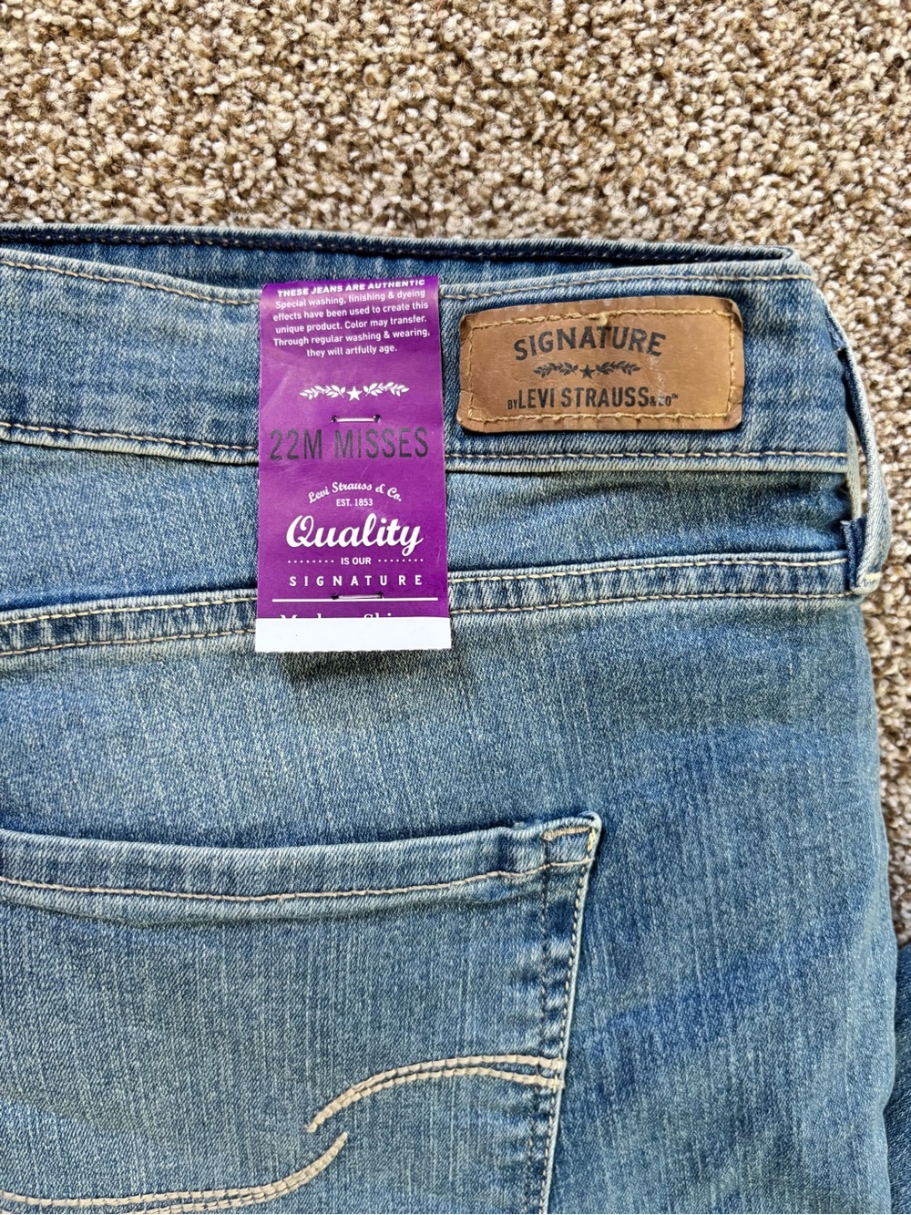 *NEW* Women’s Signature Levi’s Strauss Modern Skinny Super Stretch Jeans - 22M - Picture 6 of 7